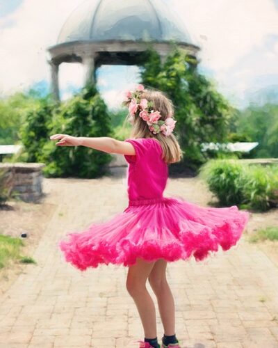 little-girl-twirling-773023_640 little-girl-twirling-773023_640